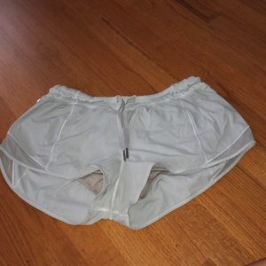 lululemon hotty hot shorts size 10